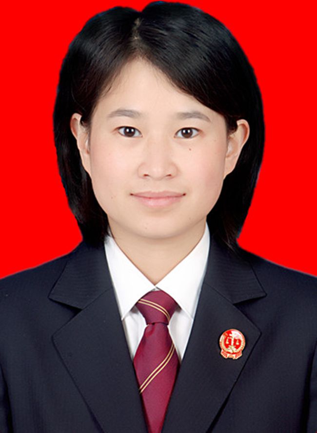 80后女法官田甜.jpg
