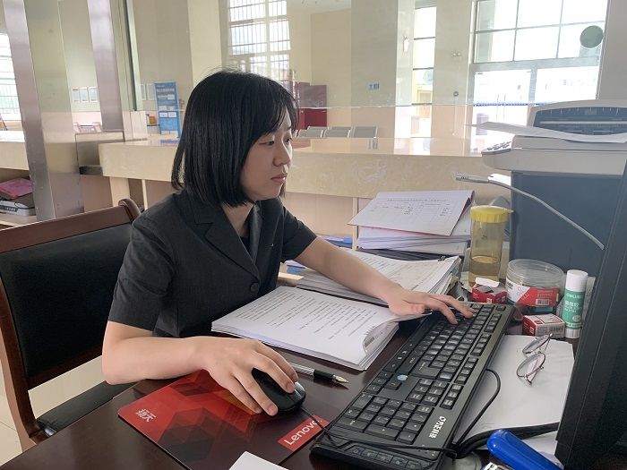 立案庭訴訟服務(wù)中心 聶慧.JPG
