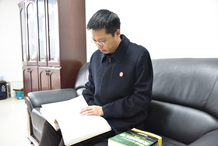 庭前庭后，認真工作 (2).JPG